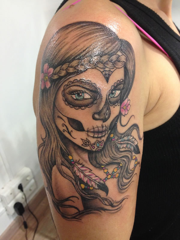 Wonderful Grey Catrina Tattoo On Right Shoulder