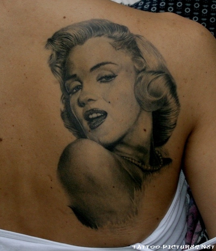Best Realistic Marilyn Monroe Tattoo On Right Back Shoulder