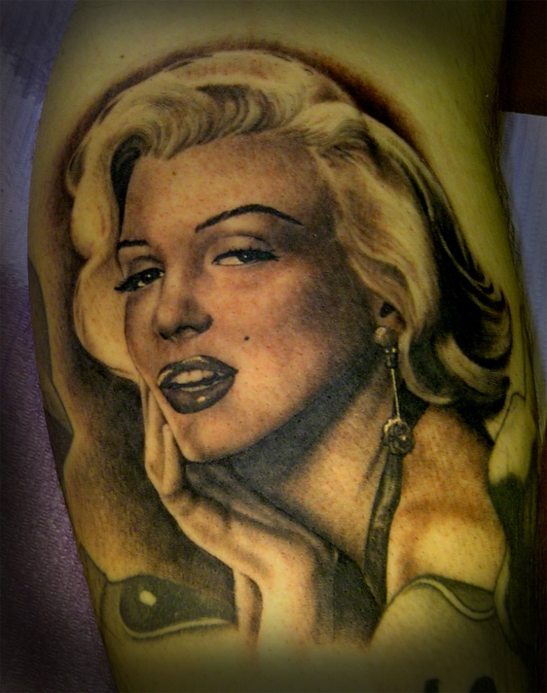 Fantastic Marilyn Monroe Tattoo.