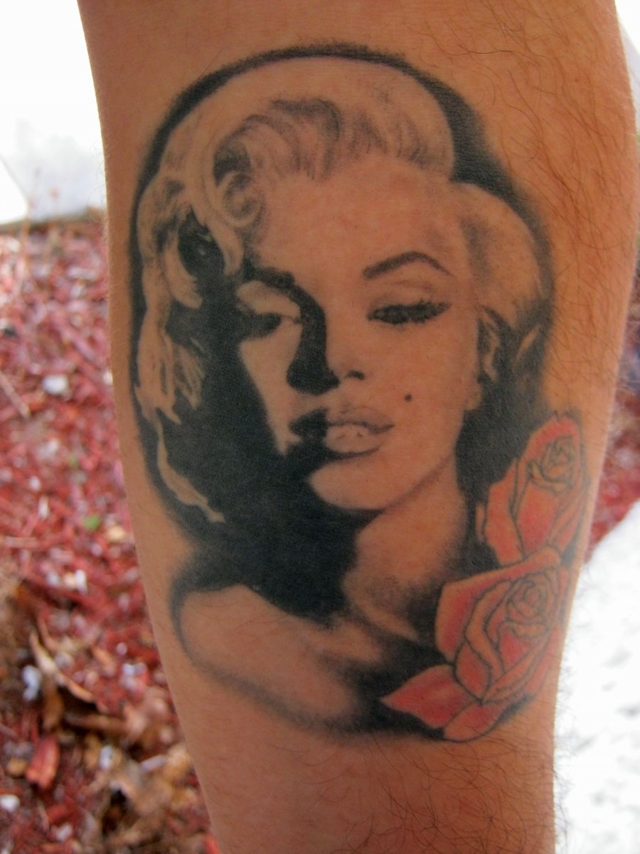 Marilyn Monroe With Rose Flowers Tattoo By SlimboyDave