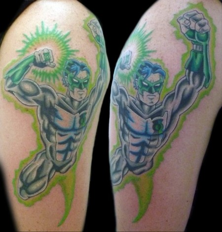 Nice Flying Green Lantern Tattoo