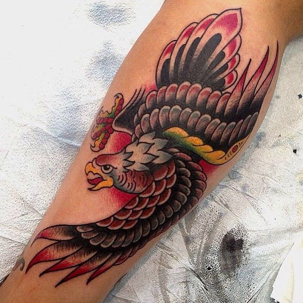 Nice Old School Eagle Tattoo On Leg