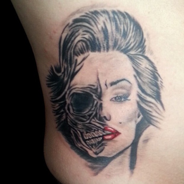 Simple Marilyn Monroe Skull Tattoo