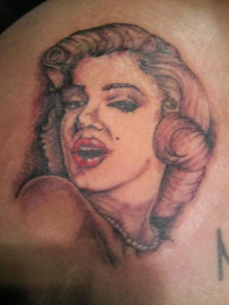 Simple Red Lips Marilyn Monroe Tattoo