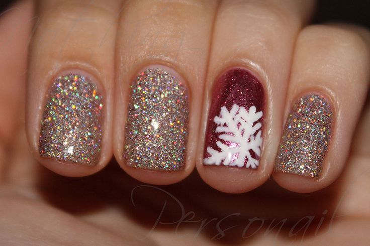 Accent Red And White Snowflake Design Christmas Nail Art