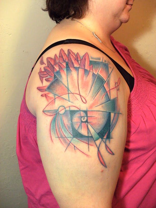Amazing Fibonacci Spiral Tattoo On Right Shoulder For Women