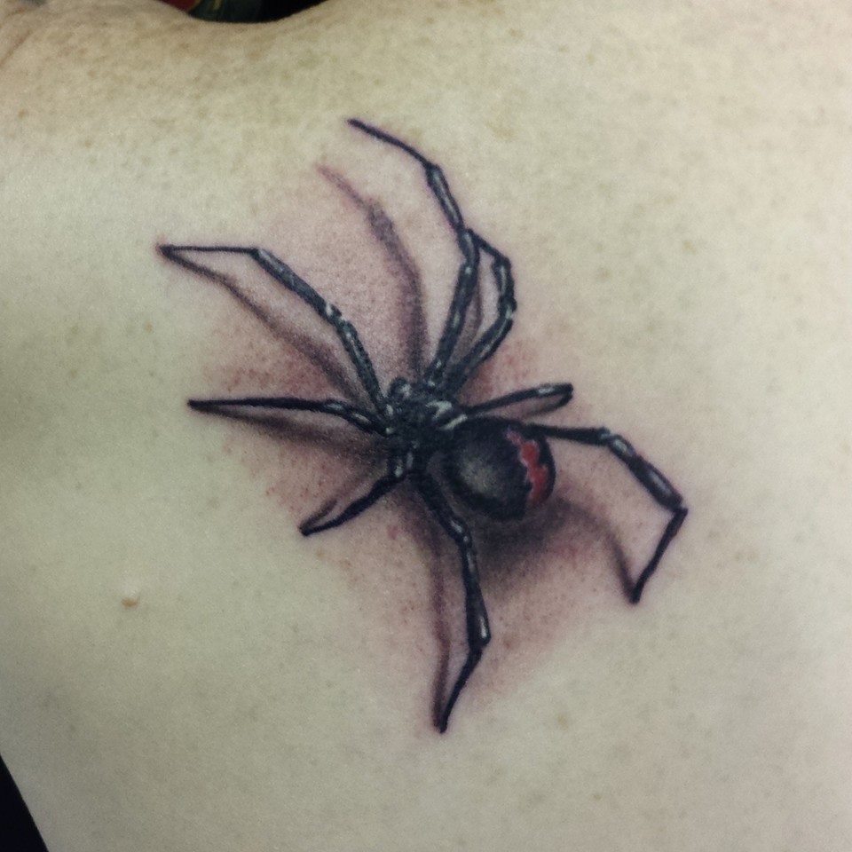 Attractive Black Widow Tattoo On Back Shoulder