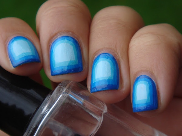 Blue Gradient Design Nail Art