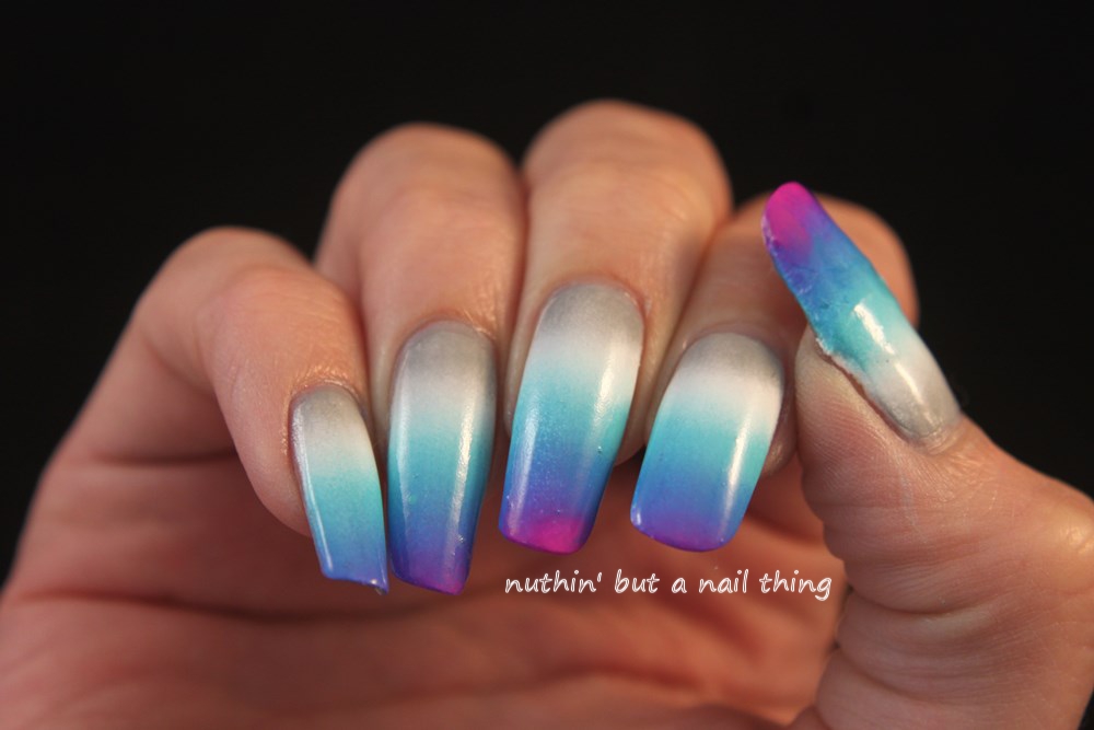 Blue Purple And White Gradient Nail Art