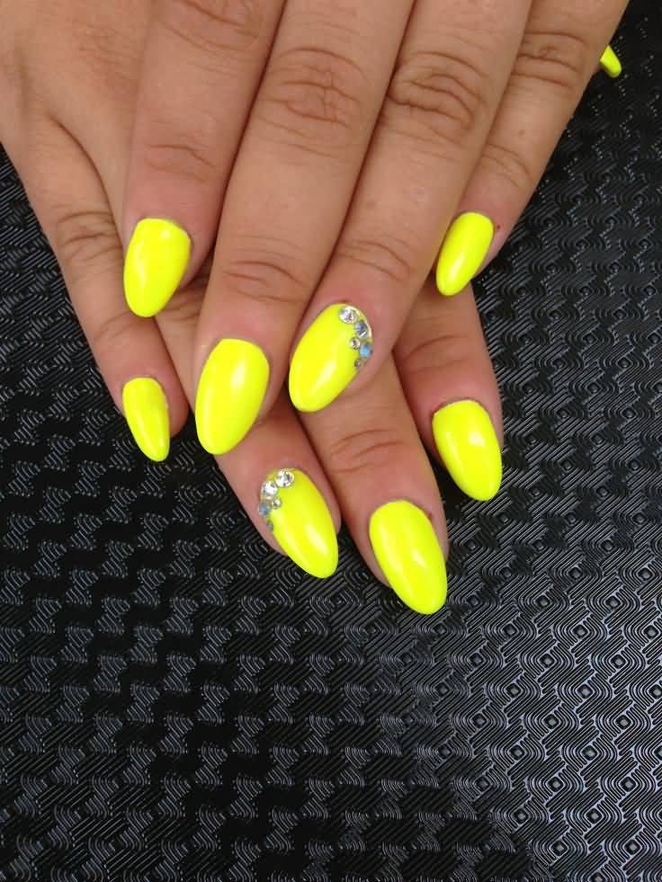 Cute Neon Yellow Nail Art
