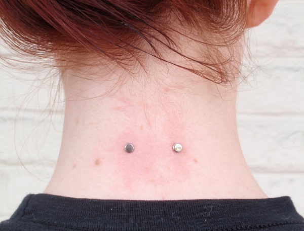 Dermals Surface Neck Piercing For Young Girls