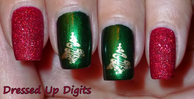 Green Nails And Golden Christmas Tree Nail Art