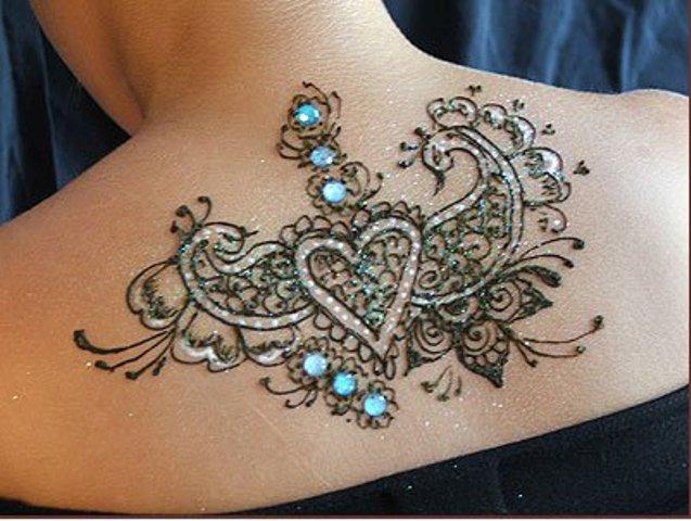 Latest Western Henna Tattoo On Upper Back