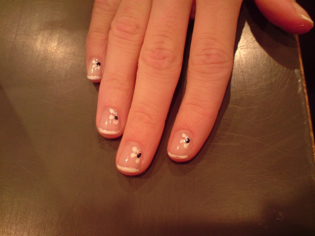 Nude Short Nails With White flowers Design Nail Art