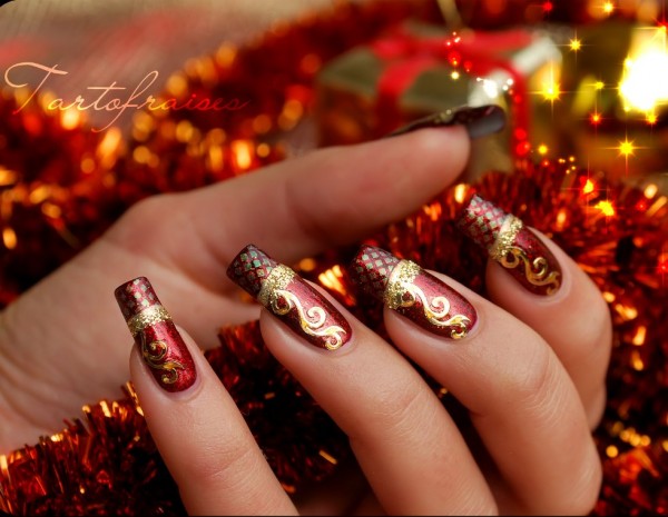 Red And Gold Christmas Nail Art