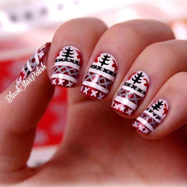 Red And White Christmas Nail Art Design Idea