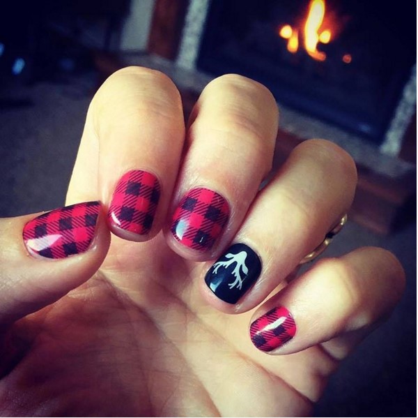 Red Plaid And Reindeer Short Nail Art