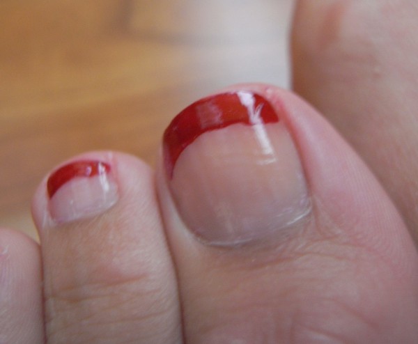 Red Tip Toe Nail Art