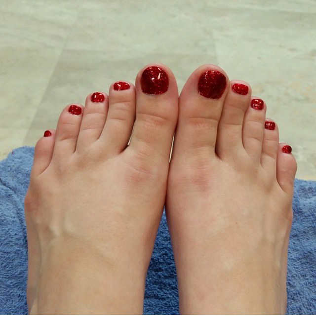 Red Toe Nail Art Design