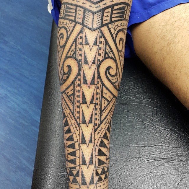 Tribal Maori Western Tattoo On Sleeve