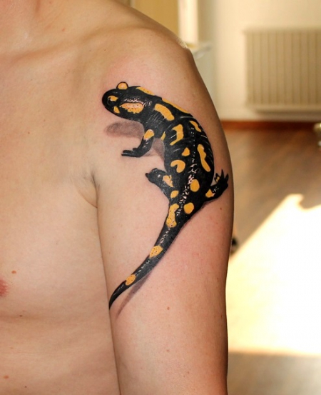 3D Fire Salamander Tattoo On Left Shoulder For Men