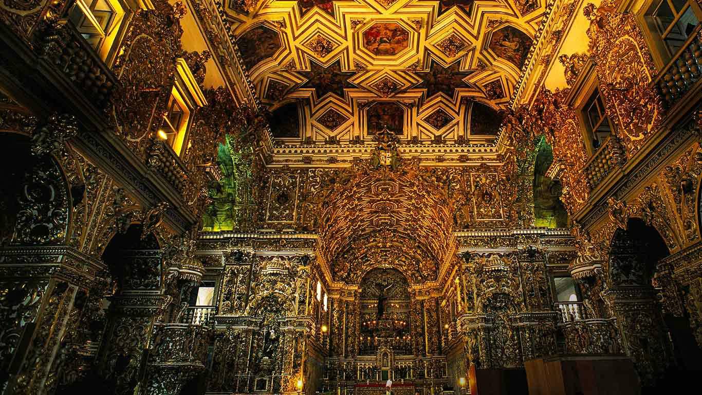 Amazing Interior View Of Church of Sao Francisco Portugal