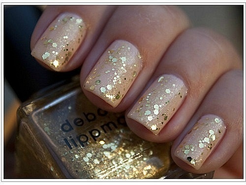 Beige With Gold Glitter Nail Art