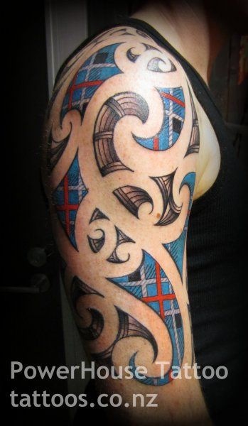 Cool Maori Scottish Tribal Tattoo On Right Half Sleeve