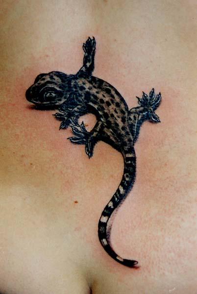 Cool Salamander Tattoo On Shoulder