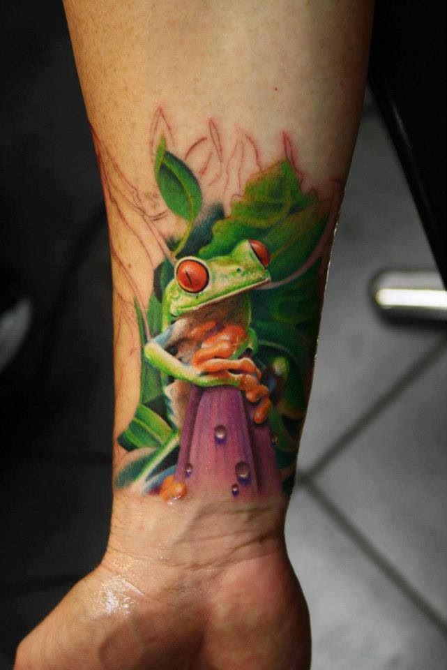 Cool Tree Frog Tattoo On Wrist