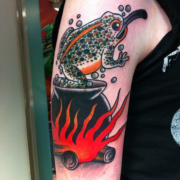 Deathsure Traditional Frog Tattoo On Half Sleeve