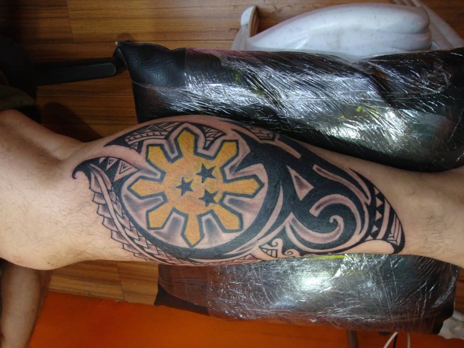 Fantastic Filipino Tribal Tattoo On Leg