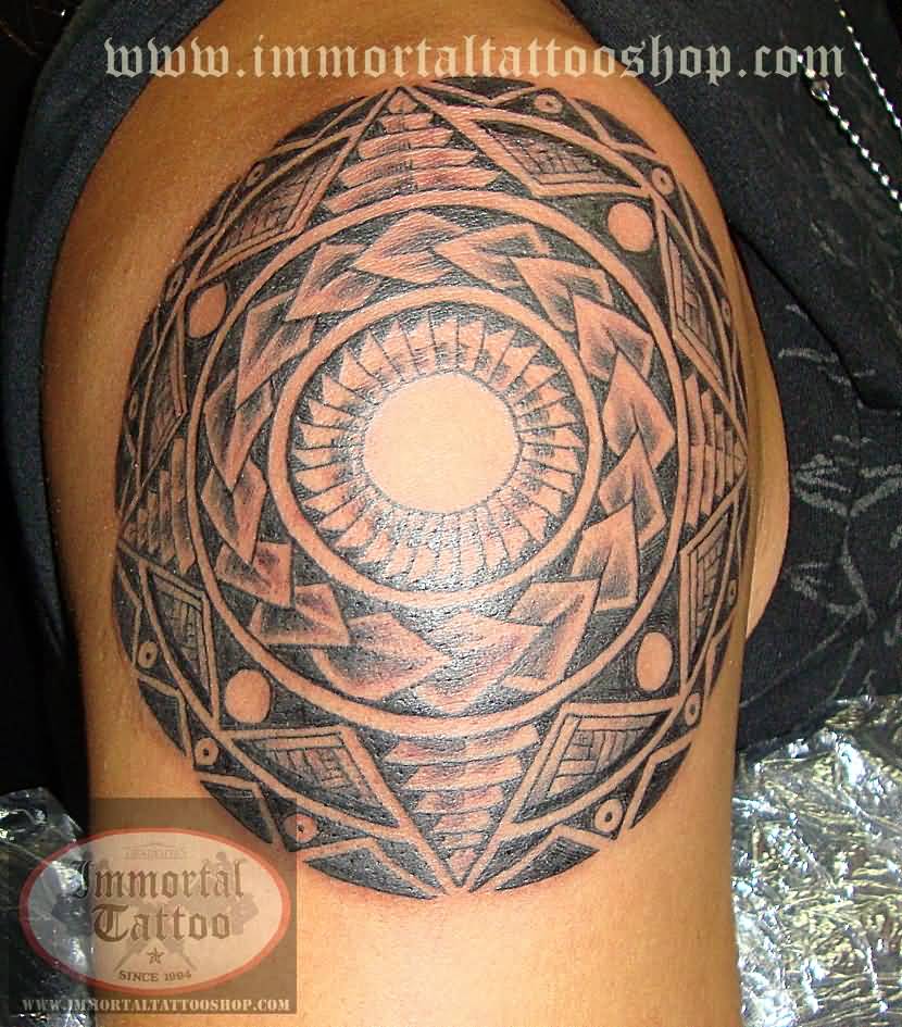 Filipino Tribal Circular Tattoo On Shoulder