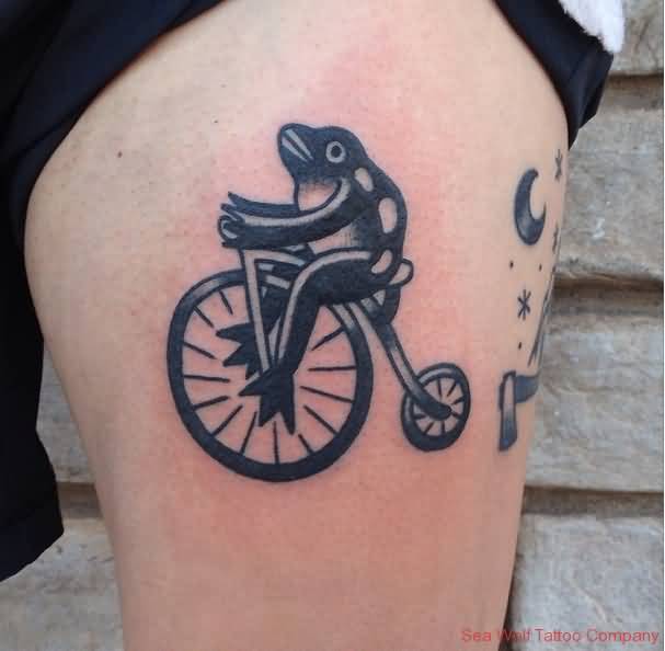 Frog With Vintage Cycle Traditional Tattoo On Thigh