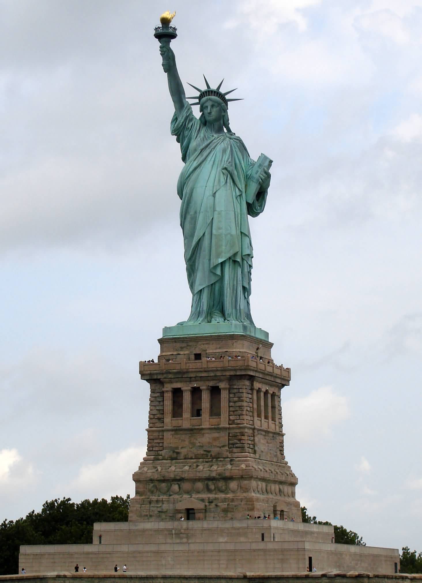 Front View Image Of Statue Of Liberty