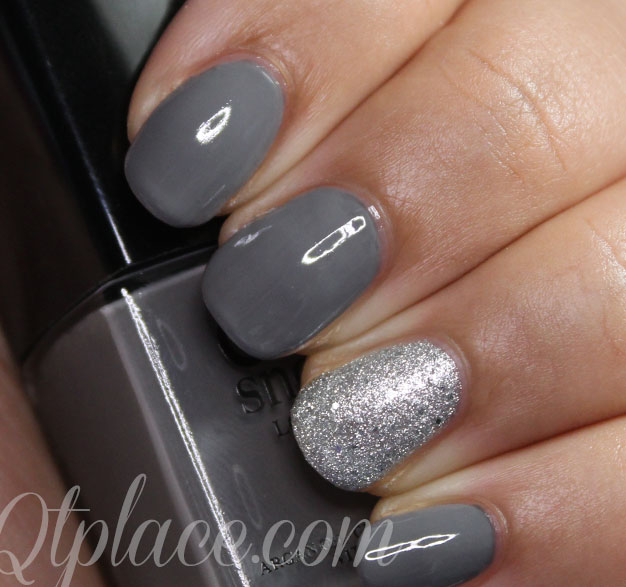 Glossy Gray And Accent Glitter Nail Art