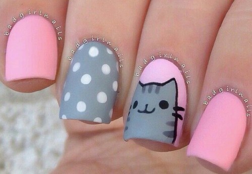 Gray Cat Face On Pink Nail Art