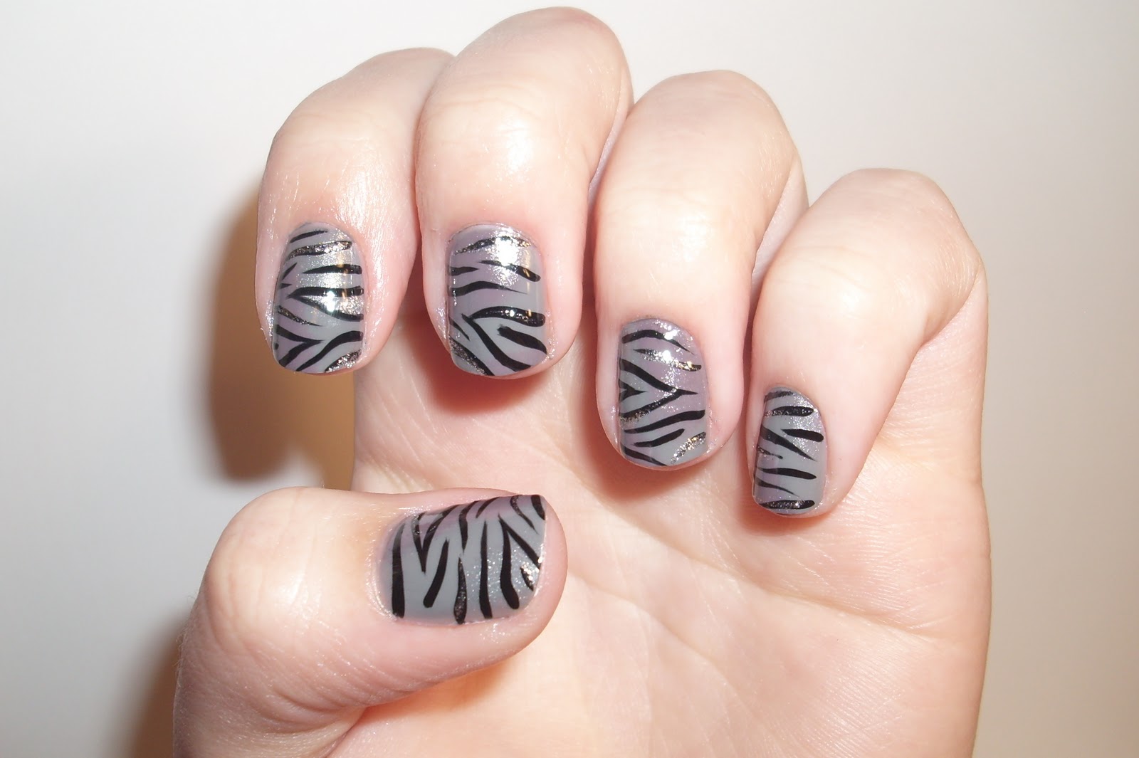 Gray Zebra Print Nail Art