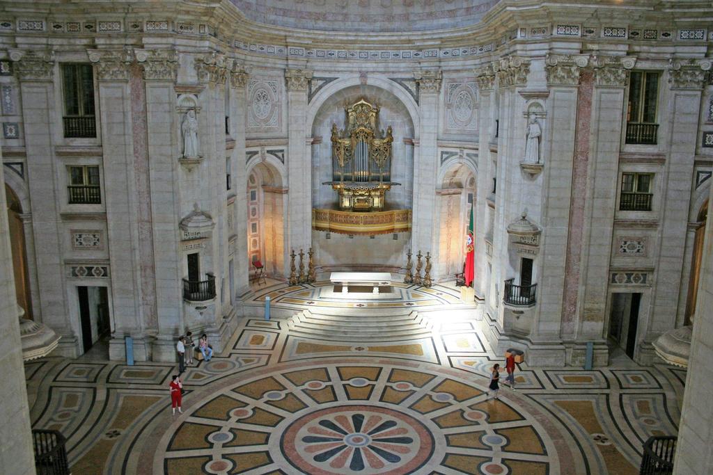 Interior Picture Of Panteao Nacional