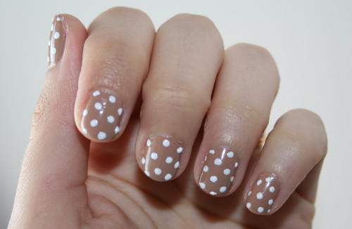Light Brown With White Dots Design Nail Art