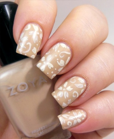 Light Brown With White Flower Nail Art
