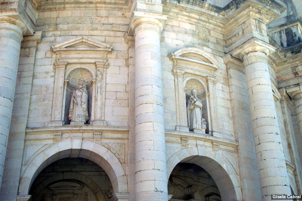 Lord Jesus Idols On The Walls Of Panteao Nacional