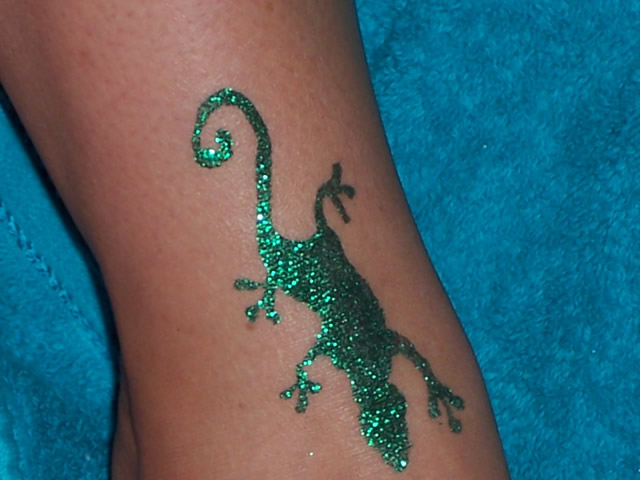 Nice Glitter Salamander Tattoo