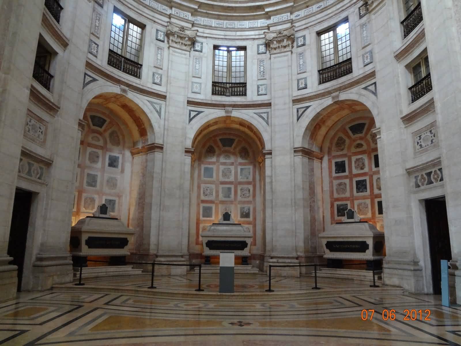 Panteao Nacional Inside View