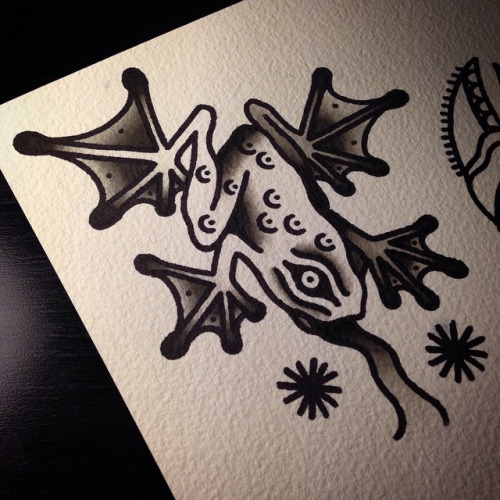 Simple Grey Frog Traditional Tattoo Design
