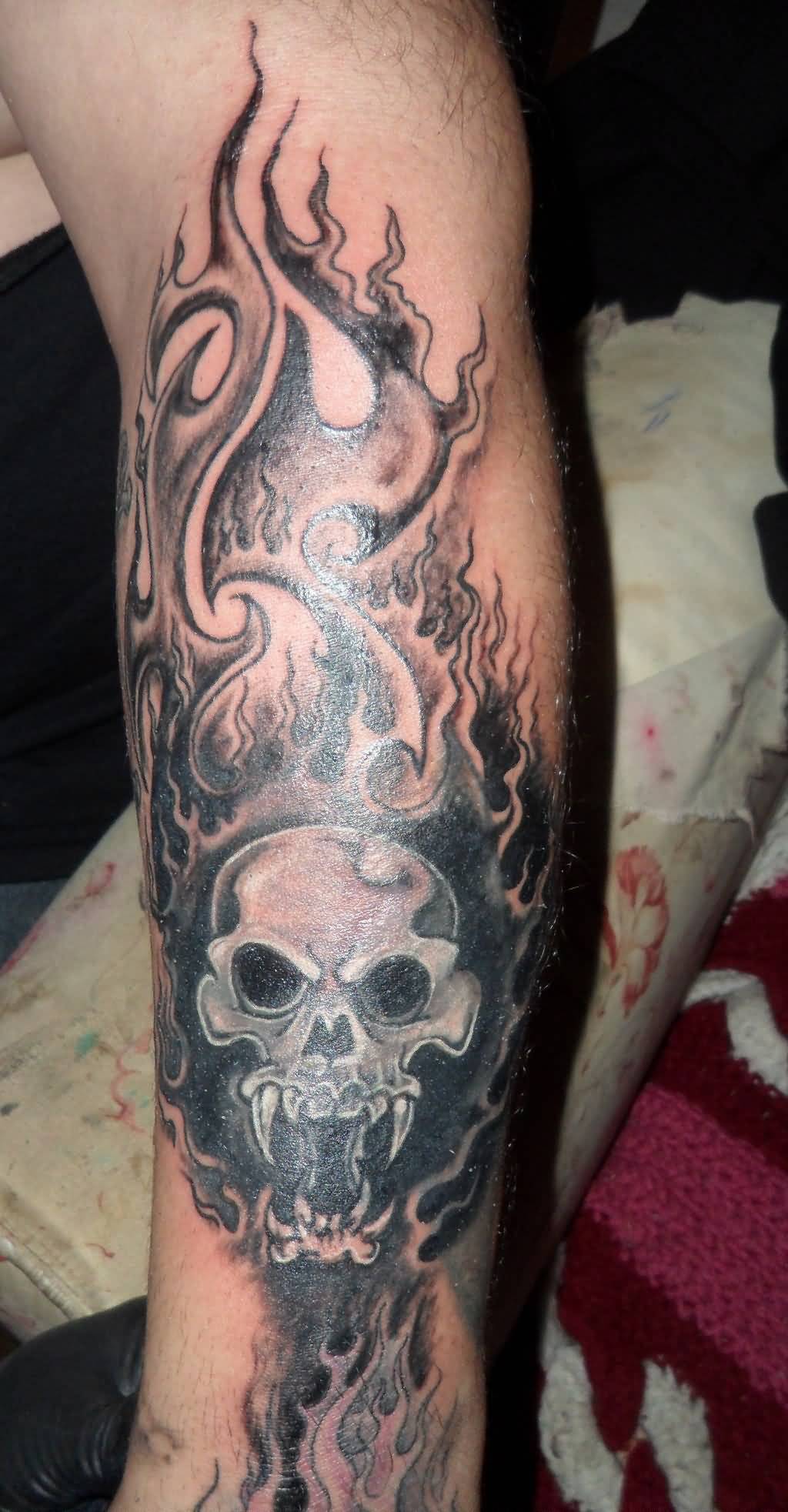 Skull And Flames Tattoo By Spidermonkeyart D5t6czv