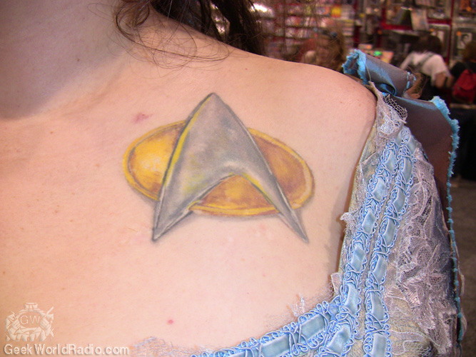Star Trek Insignia Color Tattoo On Girl Collarbone