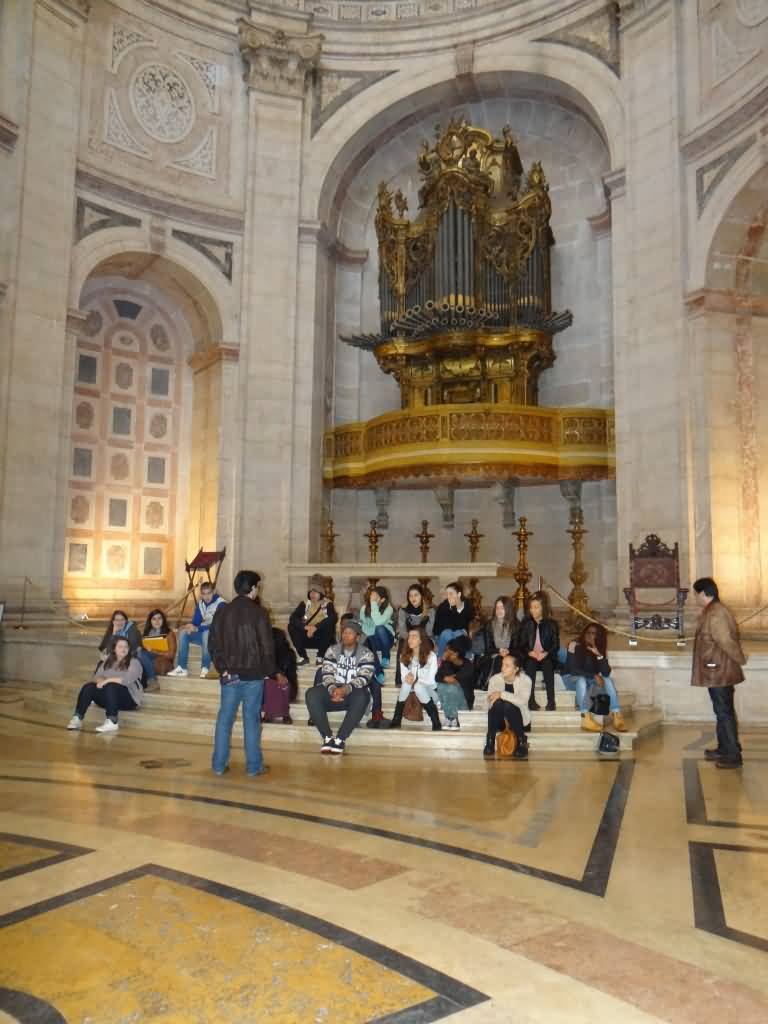 Tourists Inside Panteao Nacional