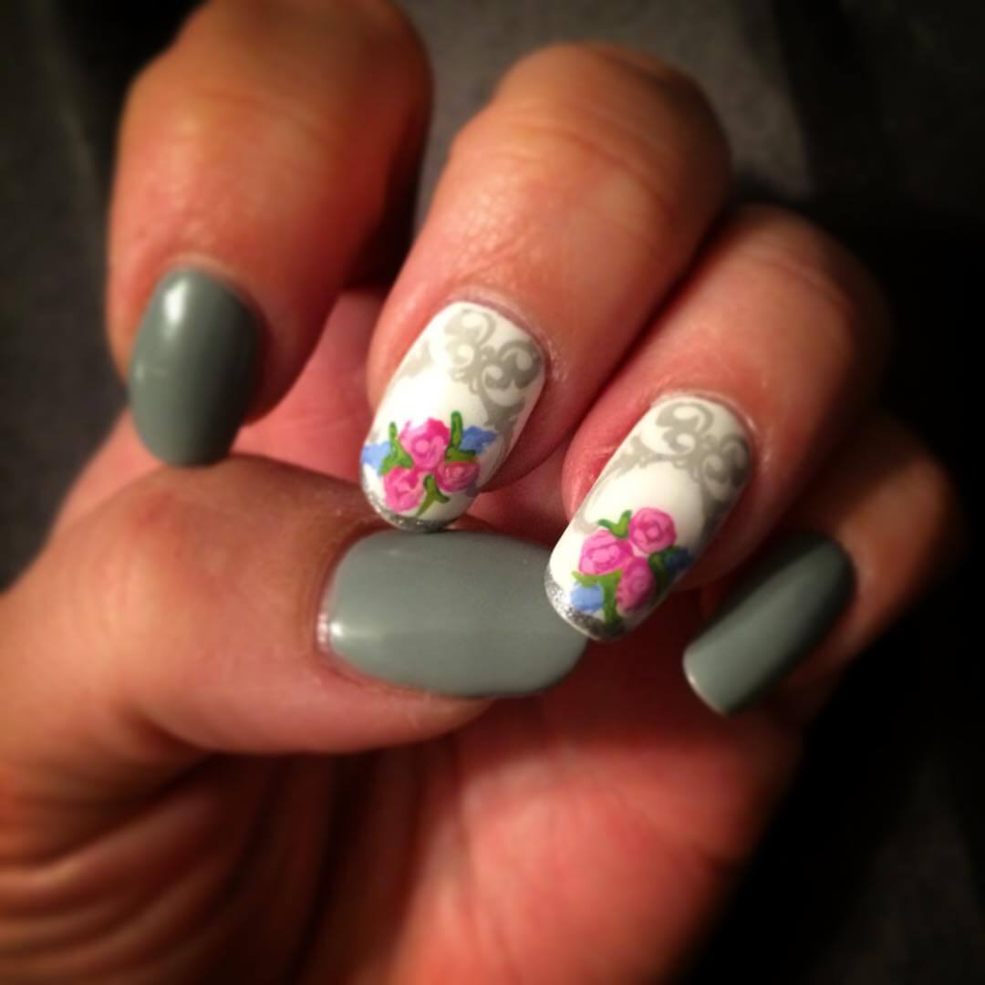 White Nails With Gray Swirls Design And Rose Flower Nail Art