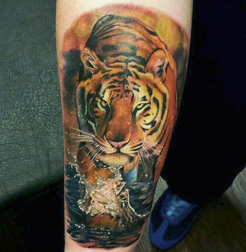 Amazing Realistic Tiger With Water Tattoo On Forearm